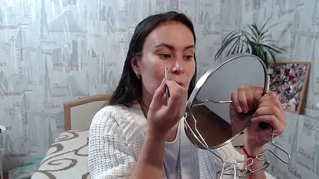 Snapshot of GinaQSoul chatting on October 1, 11:04 am GinaQSoul online show from October 1, 11:04 am