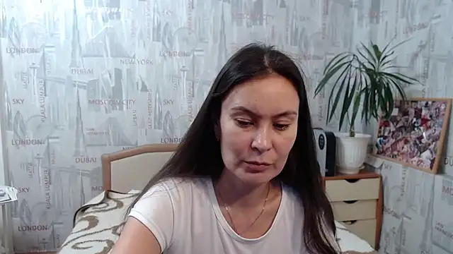 Snapshot of GinaQSoul chatting on September 27, 11:06 am GinaQSoul online show from September 27, 11:06 am