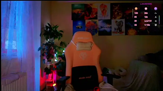 GoodWitch  online show from April 10, 6:30 am