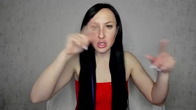 MissGulia online show from March 1, 11:10 am