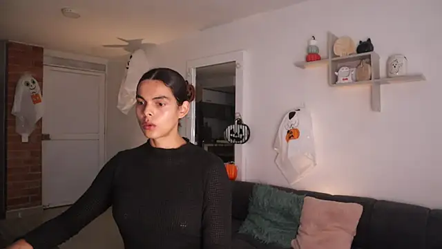  Vahos  online show from October 27, 6:57 pm