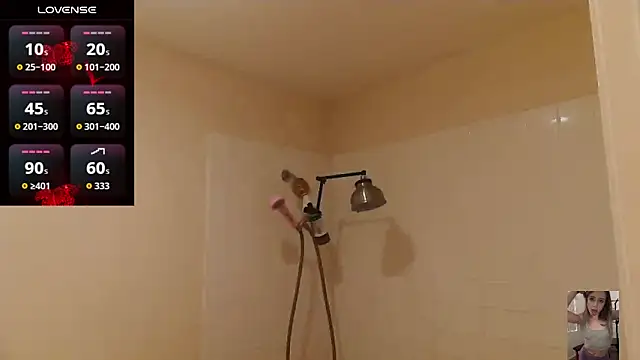 Blondiewithanass online show from April 13, 12:39 pm