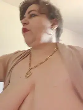 cindybbwsquirt online show from June 3, 4:46 am