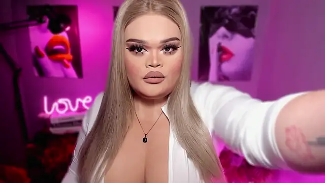 BelindaLovex online show from November 2, 7:23 am