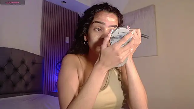 ximena diaz online show from October 1, 8:47 pm