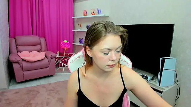 Strawberrye online show from January 17, 3:25 am