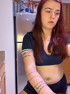 joeystaciee online show from April 13, 6:09 pm