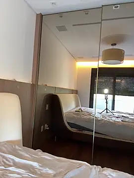 jasminesummer online show from April 16, 1:33 pm