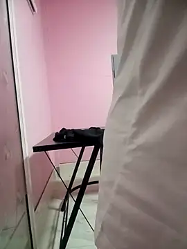 HorneyKitten online show from April 7, 4:09 pm