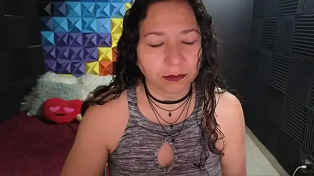 Snapshot of katifoxx chatting on October 20, 3:59 pm katifoxx online show from October 20, 3:59 pm