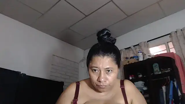 adrixxx38 online show from February 7, 9:51 pm