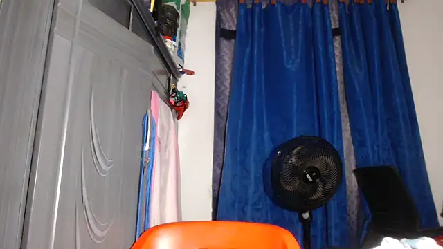 adrixxx38 online show from January 10, 12:37 am