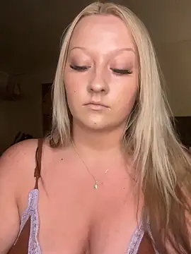 jade21sweet online show from April 27, 5:04 am