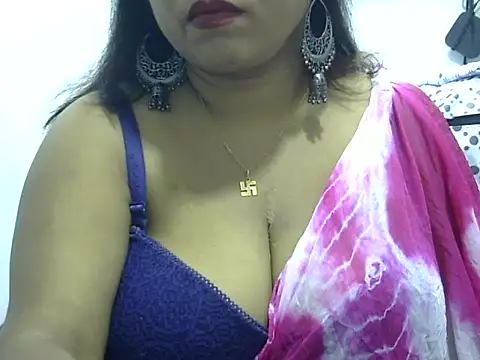 ROSEE MERRYYYY online show from April 28, 5:17 pm