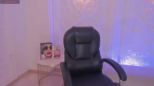 MorganHicks online show from January 8, 8:13 pm