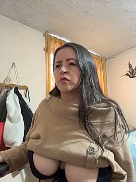 latinfemale online show from February 24, 10:08 pm