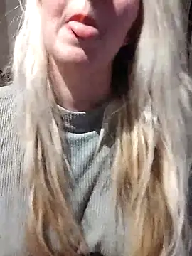 Mllesha74000 online show from February 1, 6:50 pm