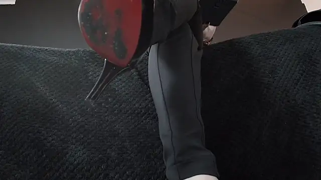  Jade 16 online show from November 1, 12:31 pm