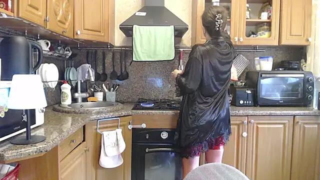 Snapshot of LizaCakes chatting on September 30, 9:26 am LizaCakes online show from September 30, 9:26 am