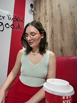 The Snowwhitee online show from April 10, 9:04 am