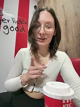 The Snowwhitee online show from April 7, 9:11 am