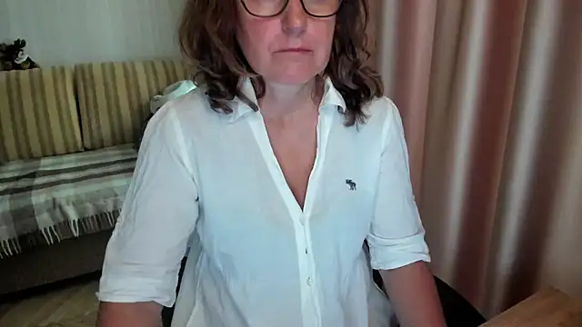 lauraoven online show from July 31, 8:04 am