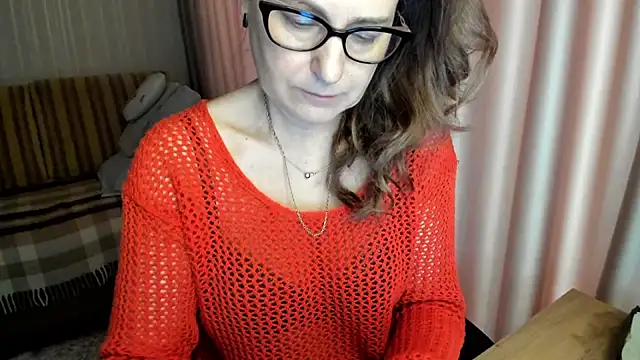 lauraoven online show from February 11, 8:16 am