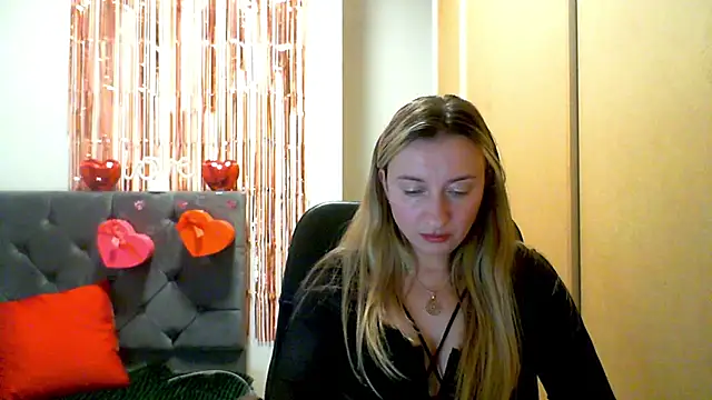 SusanCurt online show from February 12, 2:30 pm