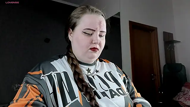 EMMA  CONNOR online show from September 16, 6:32 am