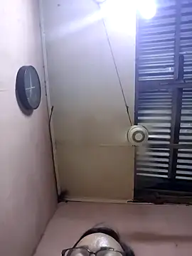 asianwet4u online show from April 4, 6:07 pm