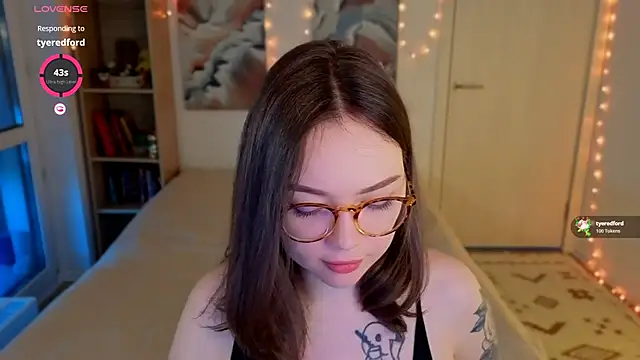 MilenaSaint online show from April 8, 4:47 am