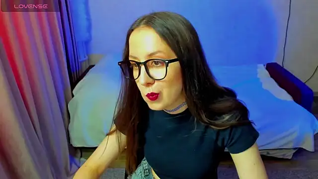 CurlySteph online show from June 14, 1:44 pm