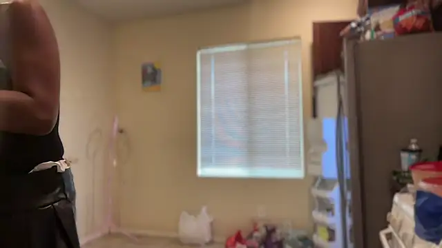 Cum2Charm online show from January 6, 6:00 pm