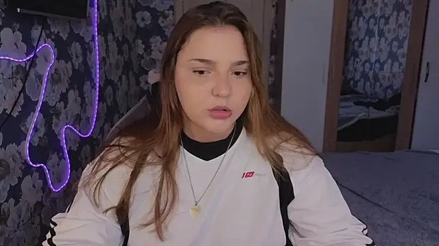  momiji  online show from April 25, 1:52 pm