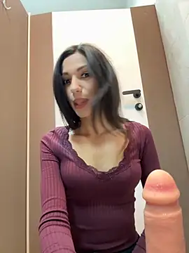 Snapshot of _MiaQueen_ chatting on October 17, 8:45 pm MiaQueen online show from October 17, 8:45 pm