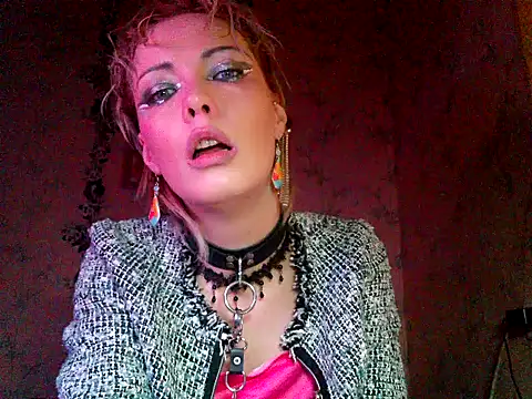 WildMissNiks online show from November 30, 11:25 am