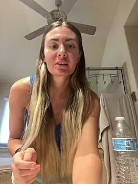 Alyssa rhoades online show from October 20, 4:54 pm