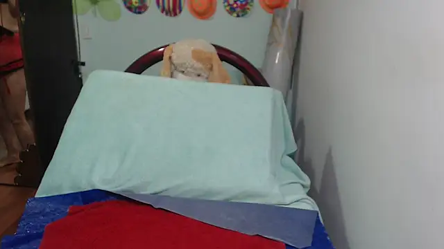 sexytitshot126 online show from April 22, 12:35 pm