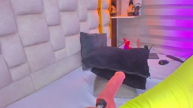 bigass monic online show from February 10, 3:31 am