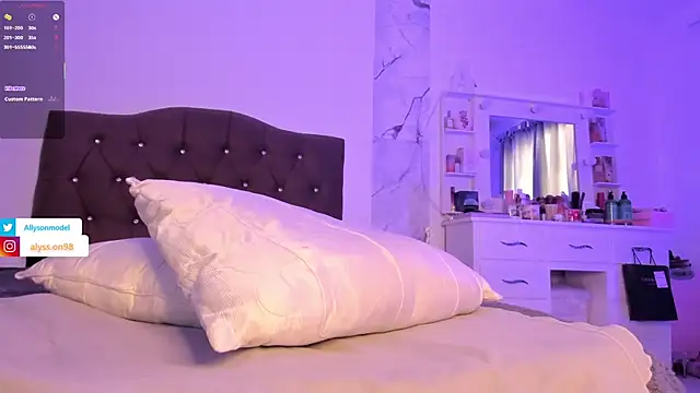 alysson 18 online show from March 12, 2:42 pm