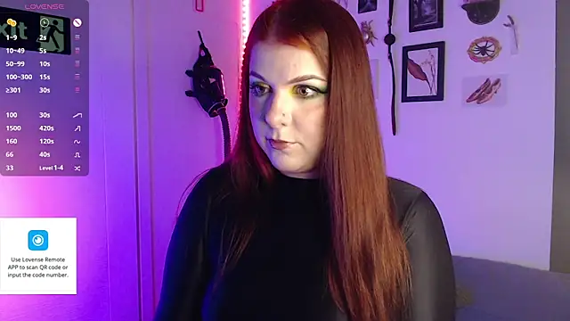 Snapshot of auroralatexprincess chatting on October 16, 6:54 pm auroralatexprincess online show from October 16, 6:54 pm