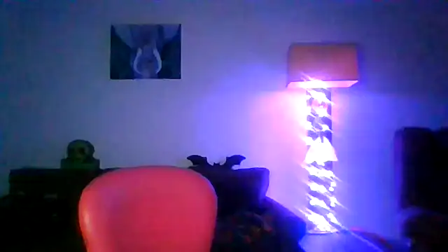 Snapshot of BigTitBarbie68 chatting on September 24, 2:32 am BigTitBarbie68 online show from September 24, 2:32 am