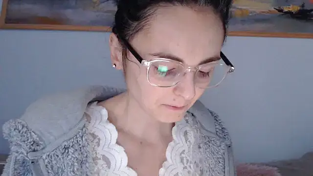 cleophee online show from February 17, 8:02 am