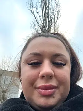 Sara Slow online show from December 22, 1:36 pm