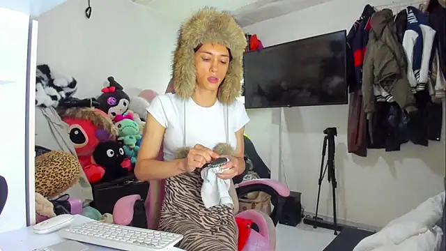 Lawrncesofiets online show from February 5, 5:27 pm