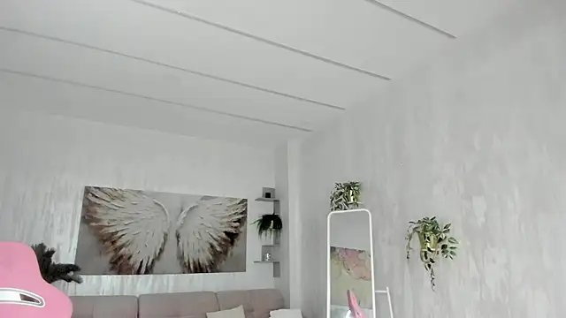 TiffanyHouston  online show from April 30, 6:29 am