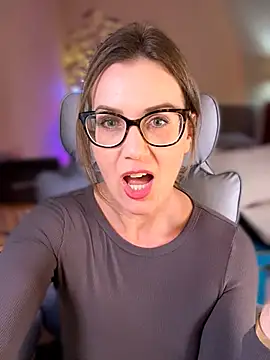 MaiseKnox online show from June 24, 10:09 pm