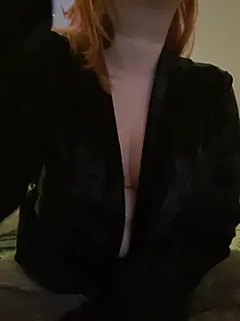 Patriciamoura69 online show from July 24, 11:34 pm