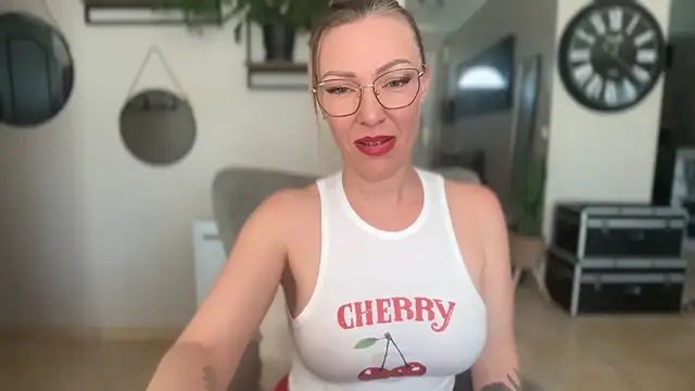 Sacha-xx online show from April 16, 11:21 am