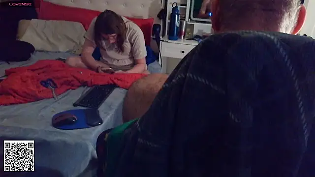 sugahfreeee online show from March 1, 1:49 am